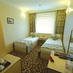 Hotel Ayata 3*